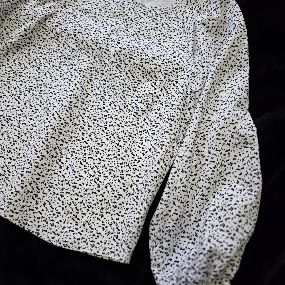 MELLODAY Monochrome Patterned Blouse - Picture 5 of 10